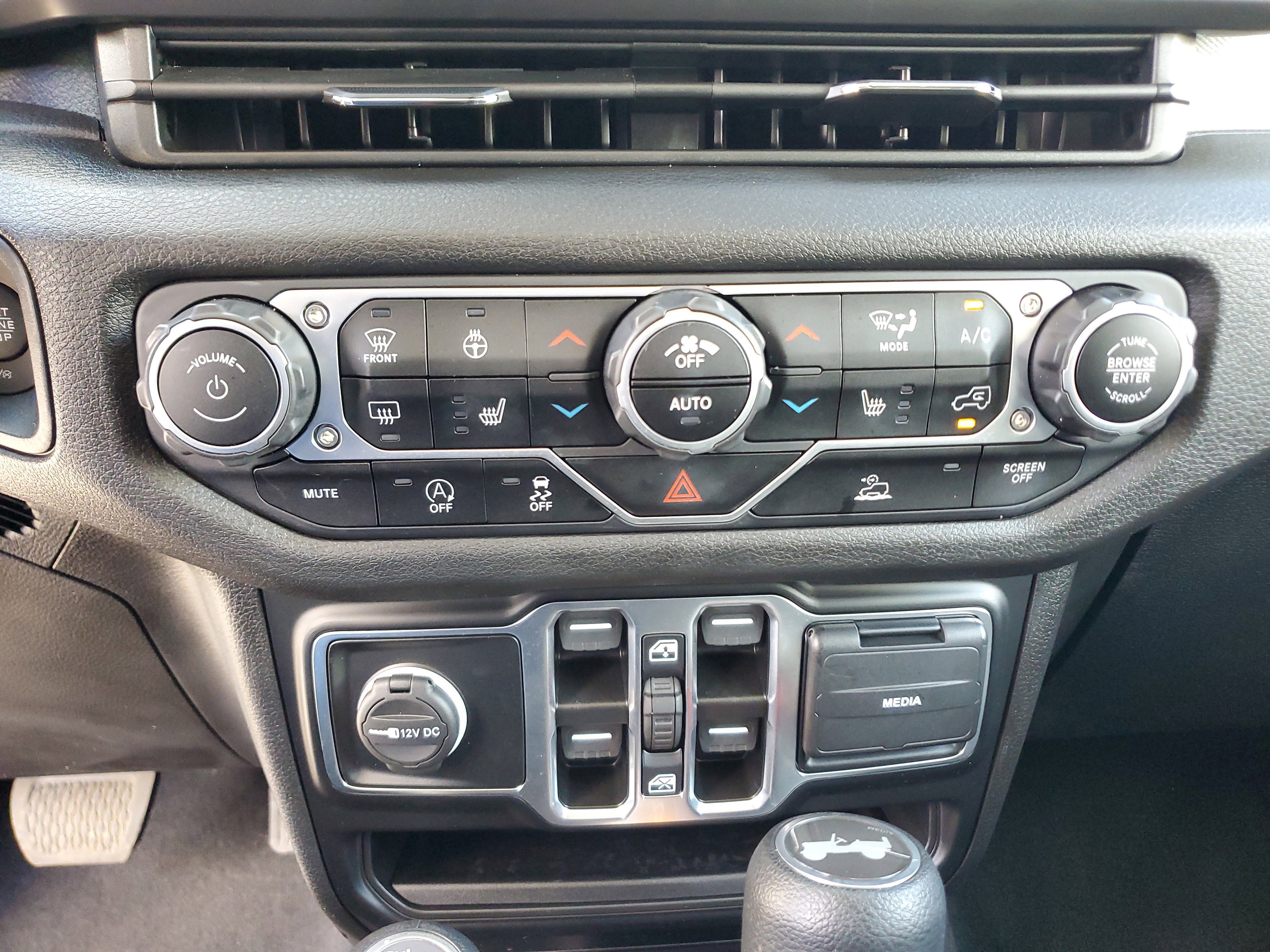 Used 2024 Jeep Wrangler Sport image 25