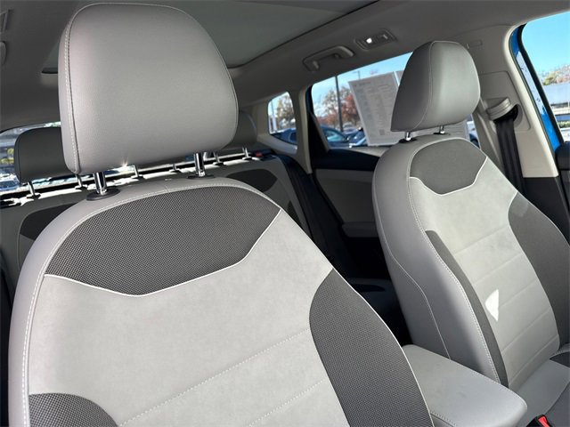 Certified 2023 Volkswagen Taos SE w/ Panoramic Sunroof Package image 19