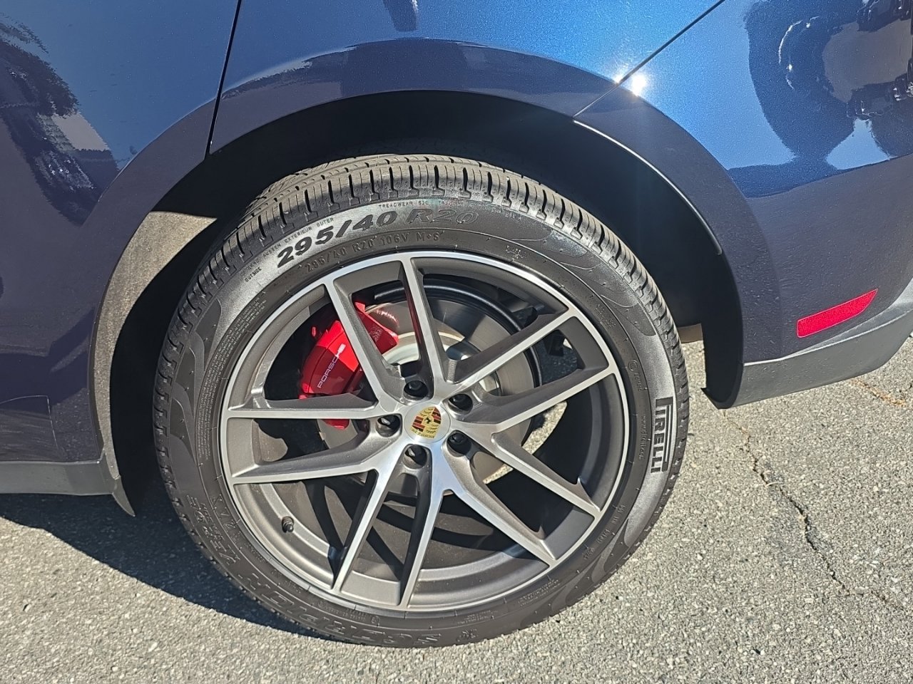 Used 2023 Porsche Macan S AWD/4WD image 5