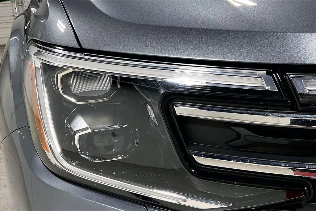 Used 2025 Volkswagen Atlas SE image 39