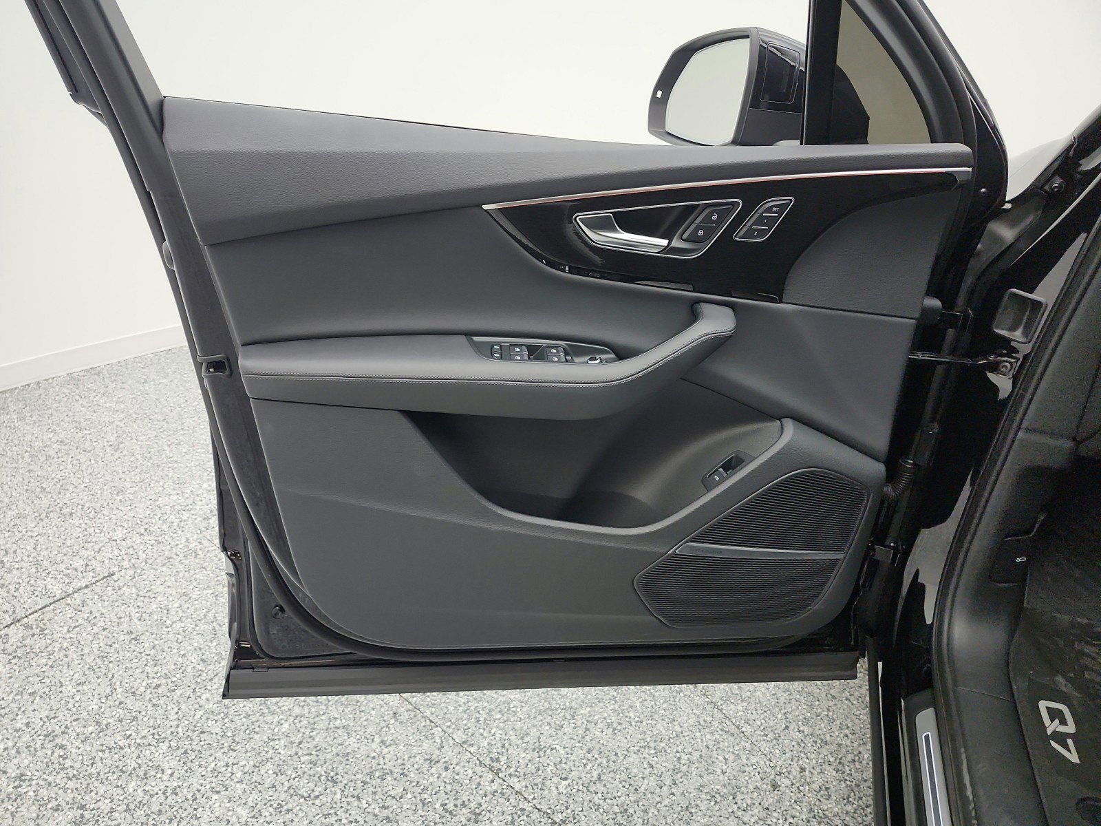 Used 2023 Audi Q7 3.0T Prestige w/ Prestige Package image 14