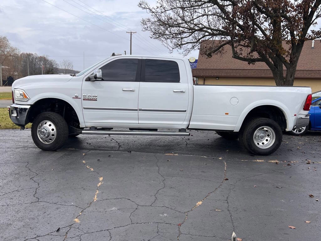 Used 2018 RAM 3500 Laramie AWD/4WD image 1