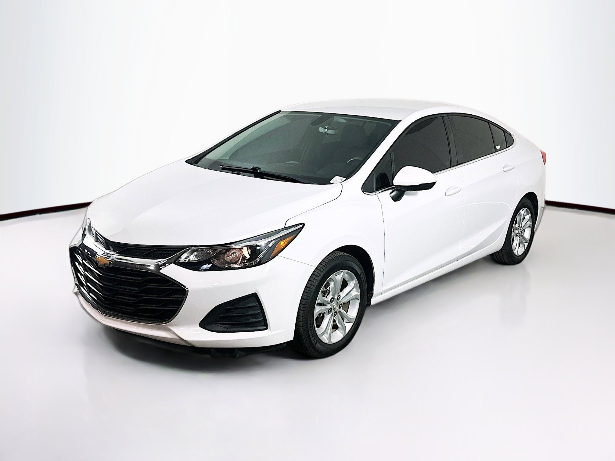 Used 2019 Chevrolet Cruze LT image 3