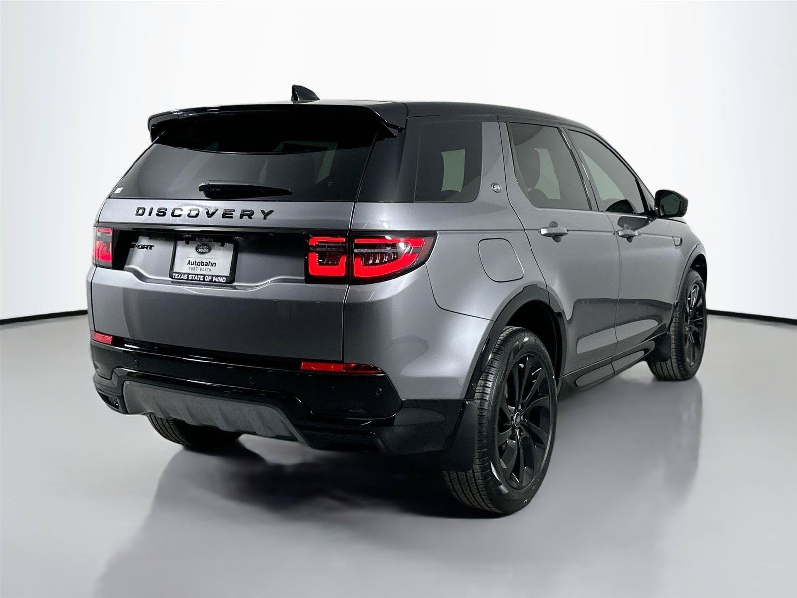 Certified 2025 Land Rover Discovery Sport Dynamic SE AWD/4WD image 6