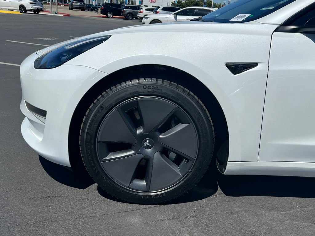 Used 2023 Tesla Model 3 Standard Range RWD image 5