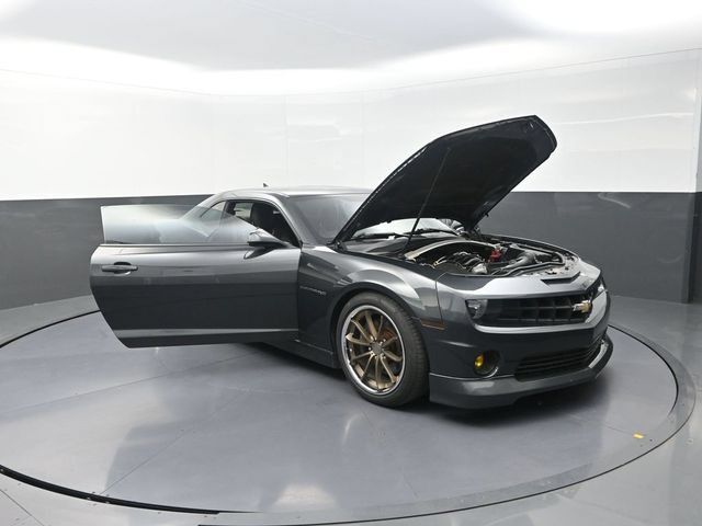 Used 2013 Chevrolet Camaro SS RWD image 36