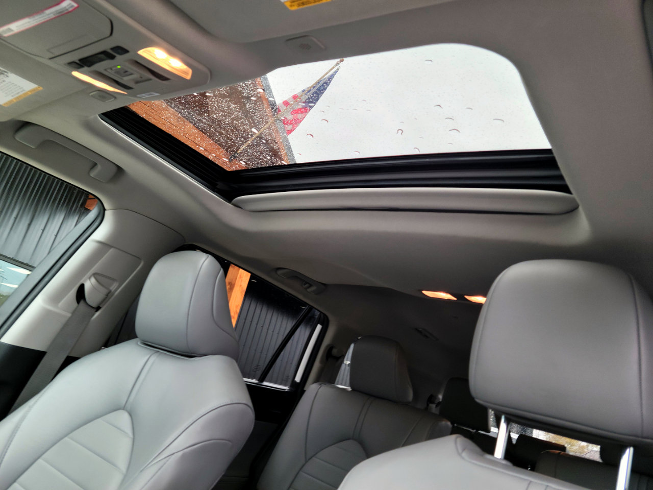 Used 2023 Toyota Highlander XLE image 19