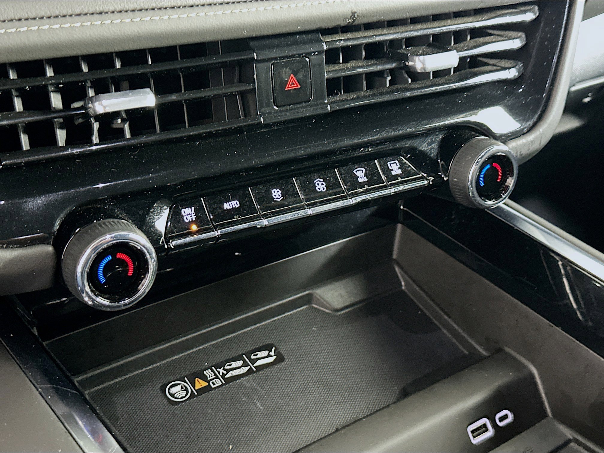 Used 2025 Chevrolet Tahoe Premier image 24