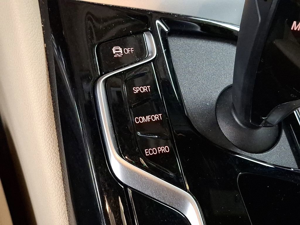 Certified 2023 BMW 530i xDrive w/ Premium Package AWD/4WD image 21