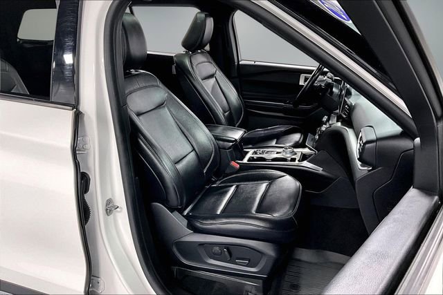 Used 2020 Ford Explorer XLT w/ Equipment Group 202A image 30