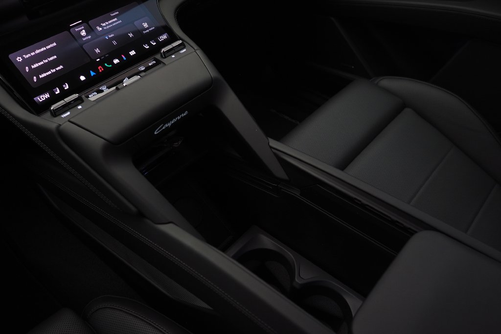 New 2026 Porsche Cayenne Electric Coupe AWD/4WD image 23