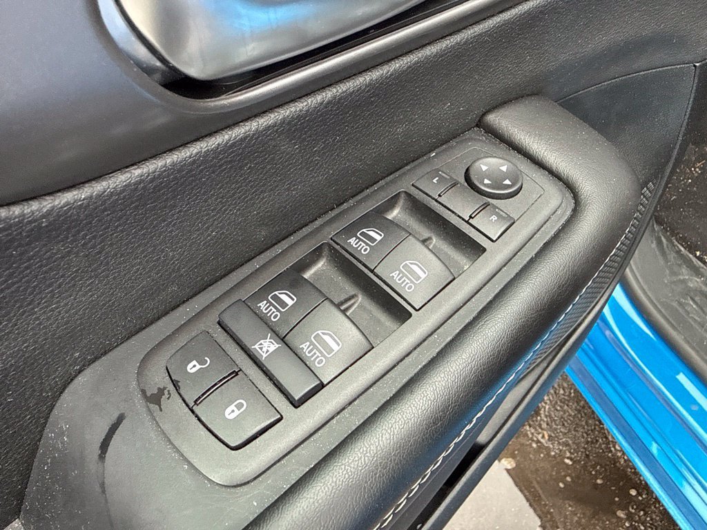 Used 2026 Chrysler Pacifica Select FWD image 22