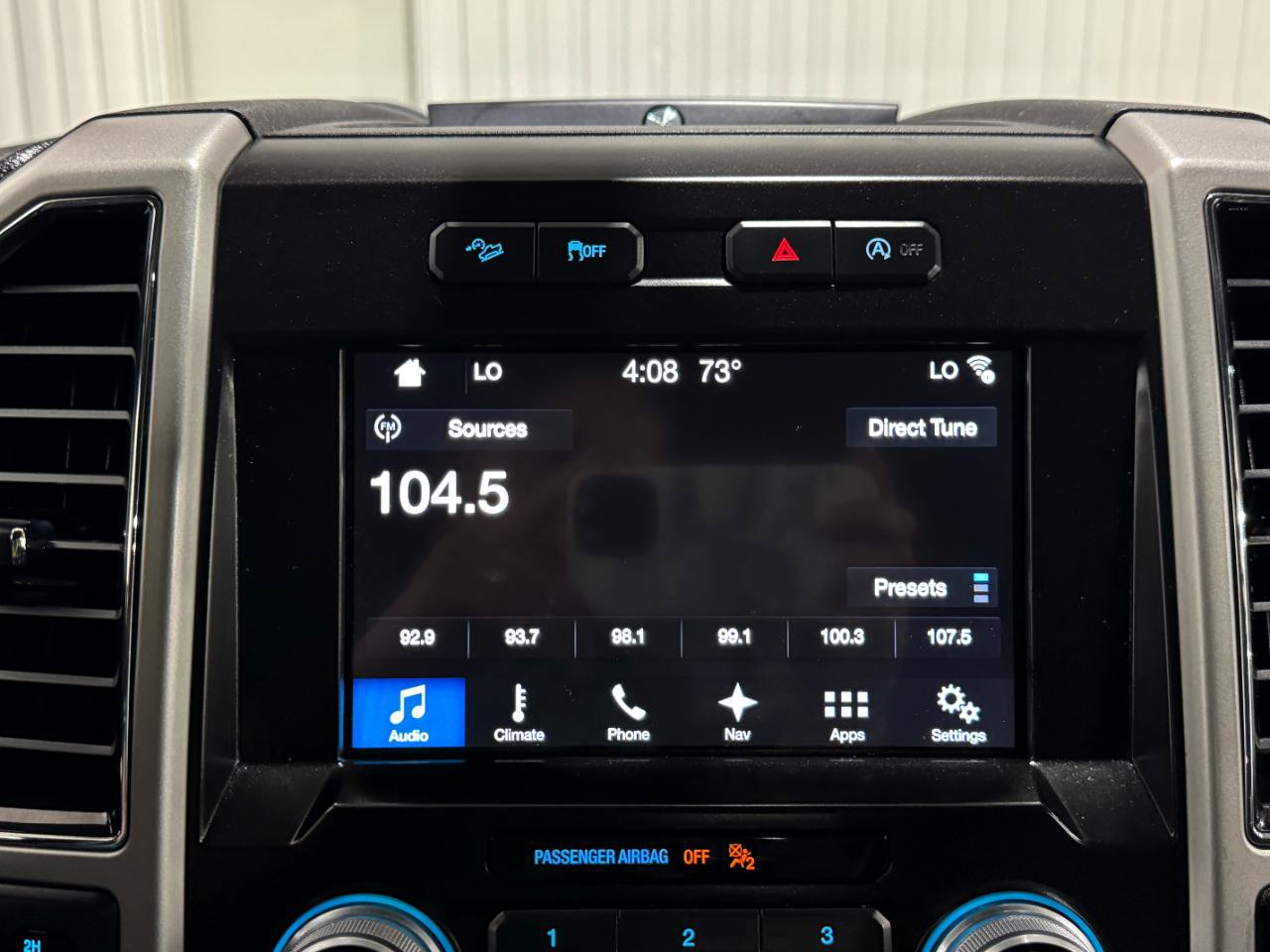 Used 2018 Ford F150 Lariat w/ Equipment Group 502A Luxury AWD/4WD image 38