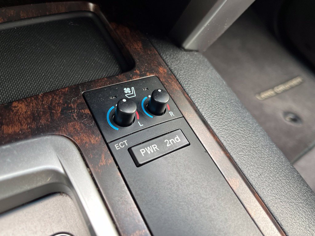 Used 2014 Toyota Land Cruiser AWD/4WD image 33