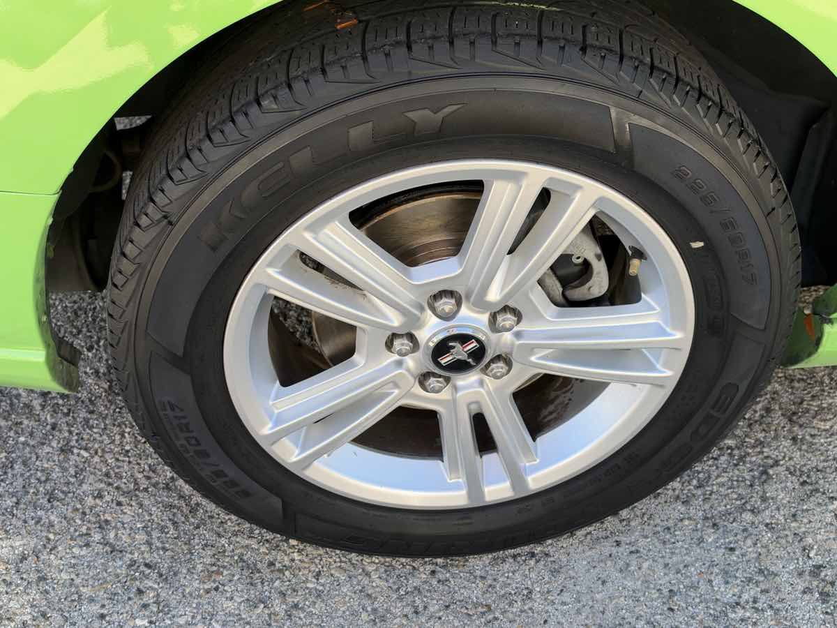 Used 2013 Ford Mustang Coupe RWD image 7