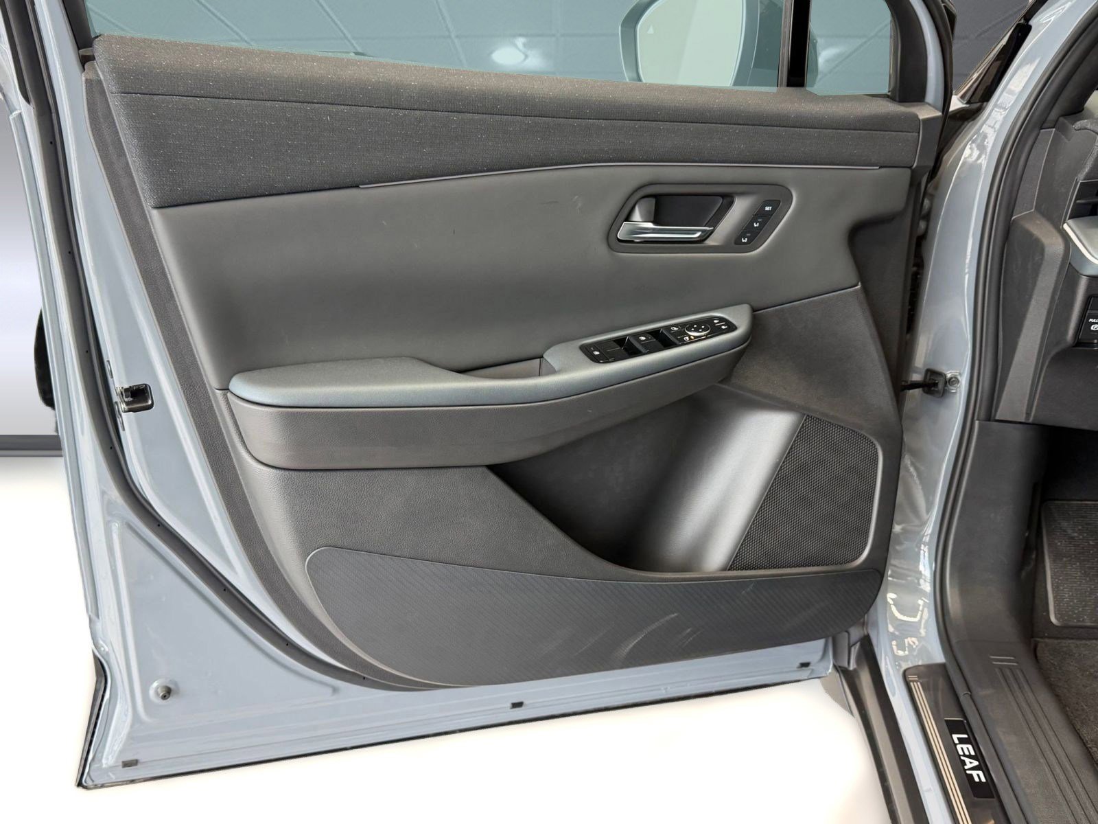 New 2026 Nissan Leaf Platinum+ FWD image 22