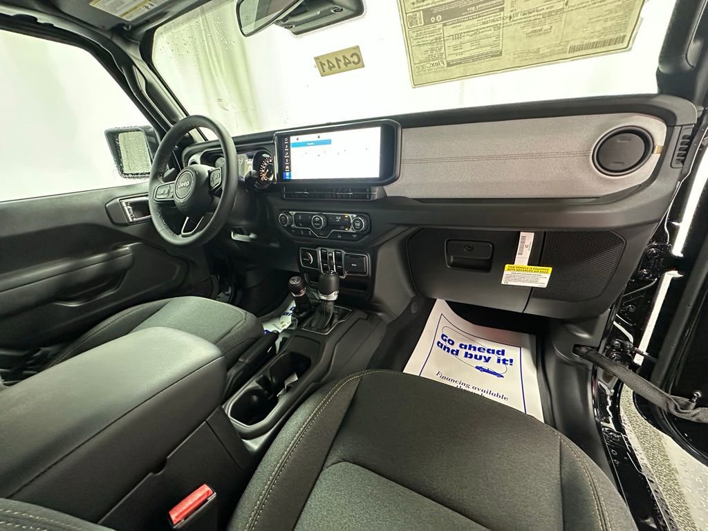 New 2025 Jeep Gladiator Sport AWD/4WD image 18