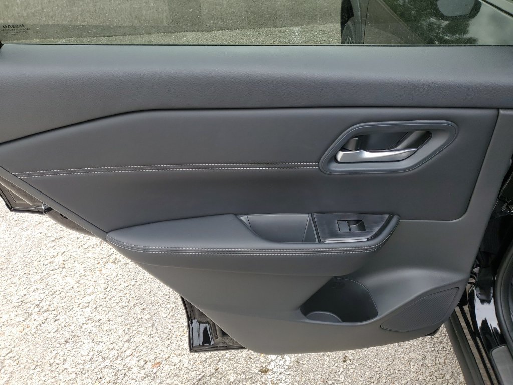 New 2026 Nissan Rogue Dark Armor FWD image 9