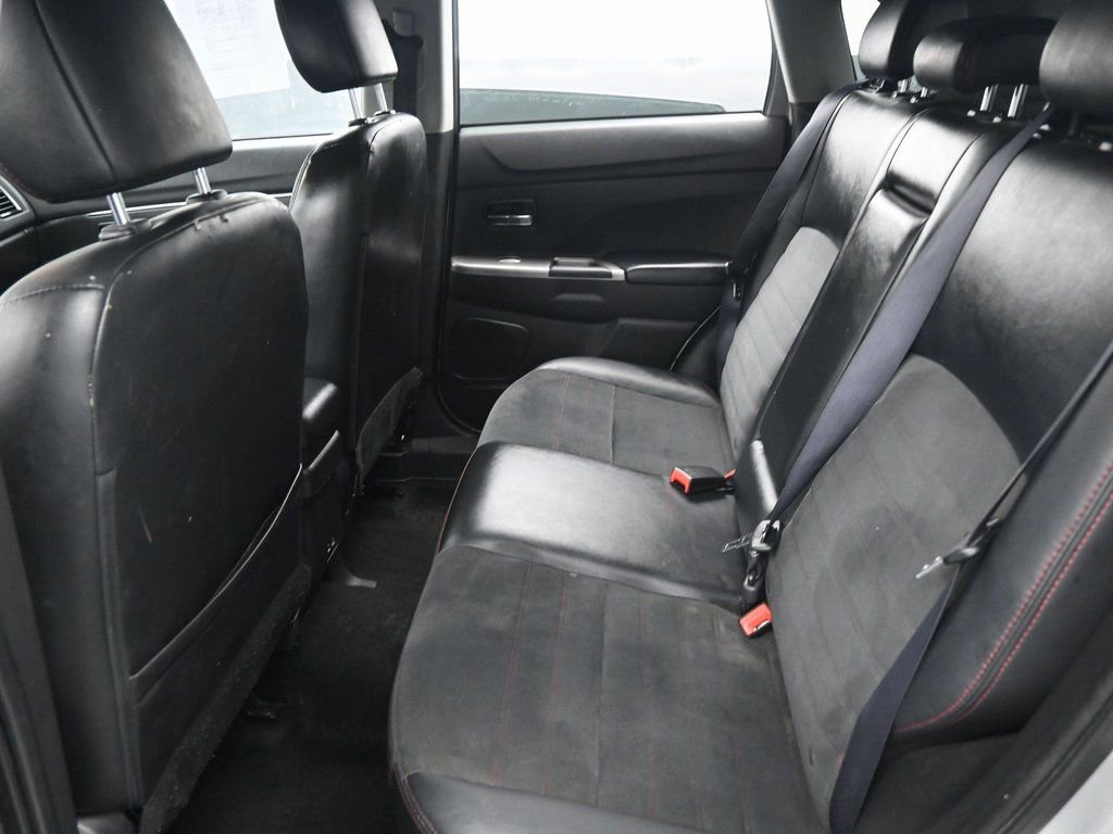 Used 2023 Mitsubishi Outlander Sport SE image 28