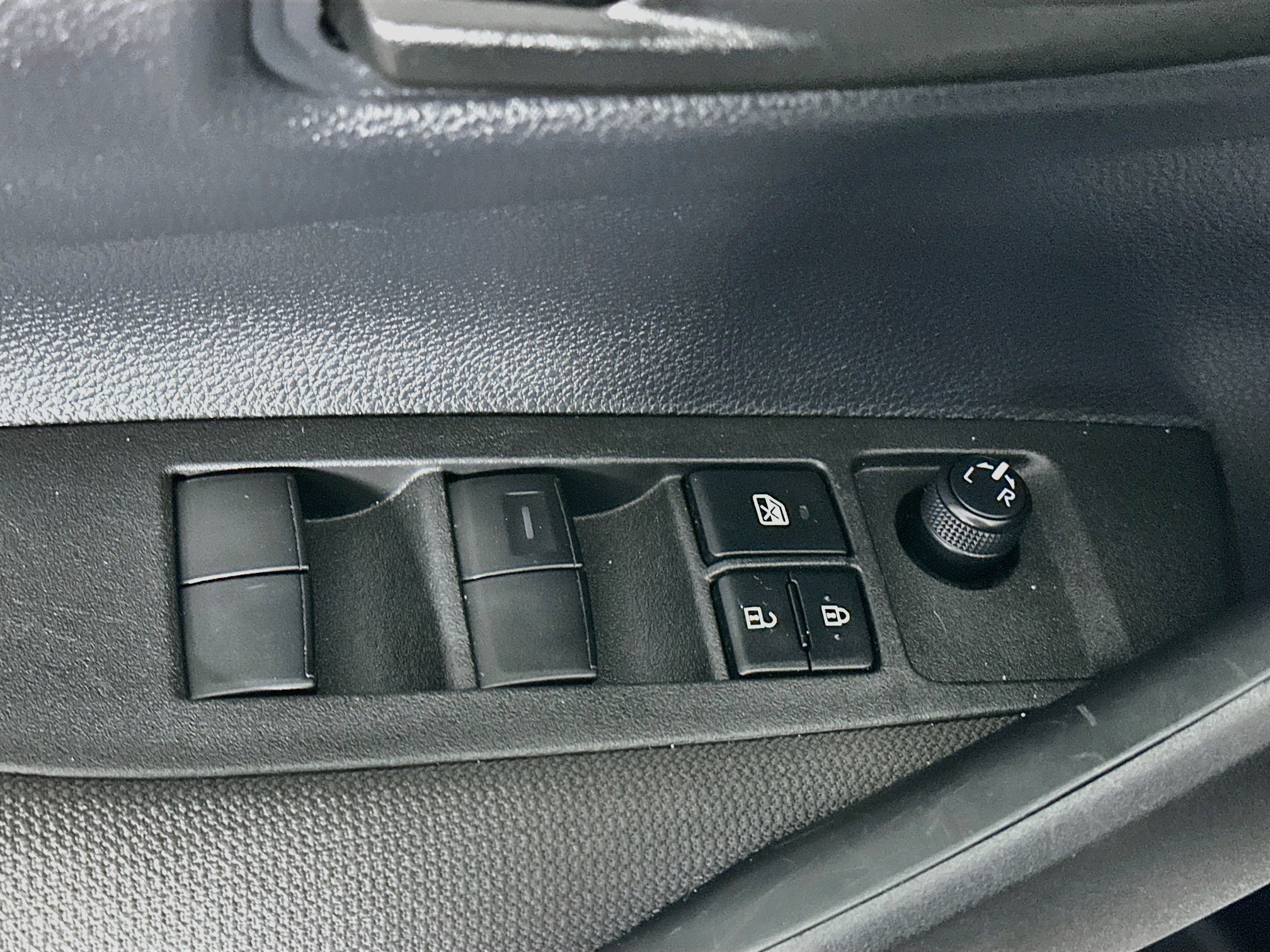 Used 2026 Toyota Corolla LE FWD image 15