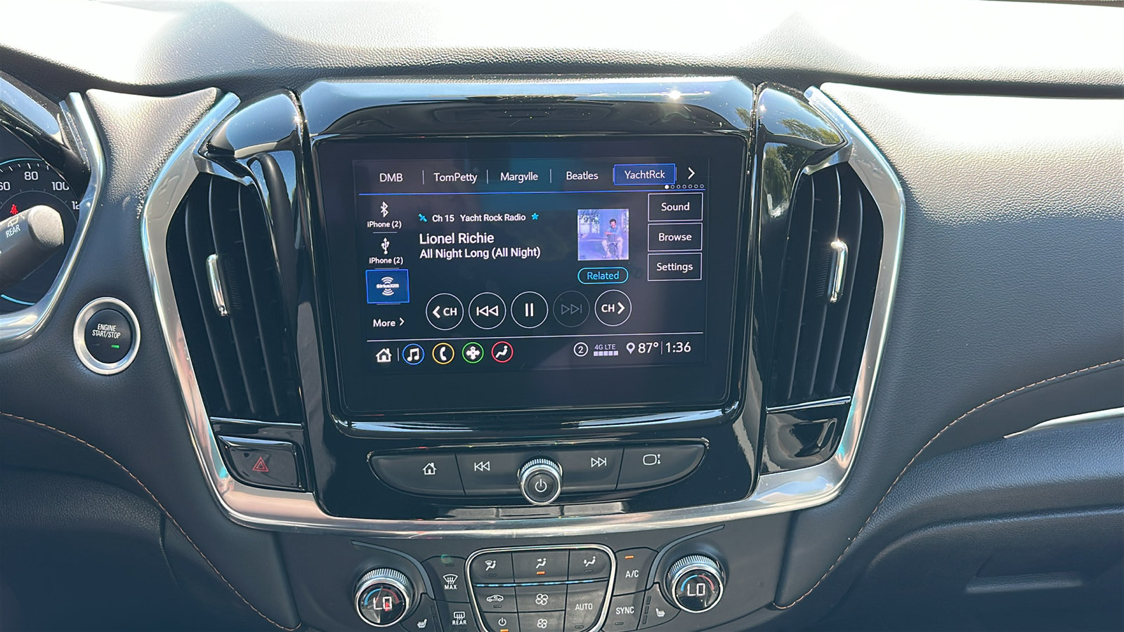 Used 2021 Chevrolet Traverse LT AWD/4WD image 18