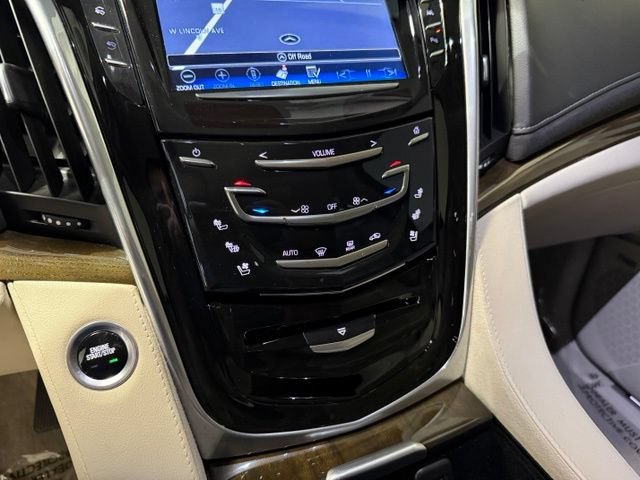 Used 2020 Cadillac Escalade Premium Luxury w/ LPO, Radiant Package AWD/4WD image 24