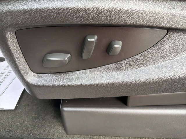 Used 2018 GMC Yukon Denali w/ Open Road Package image 12