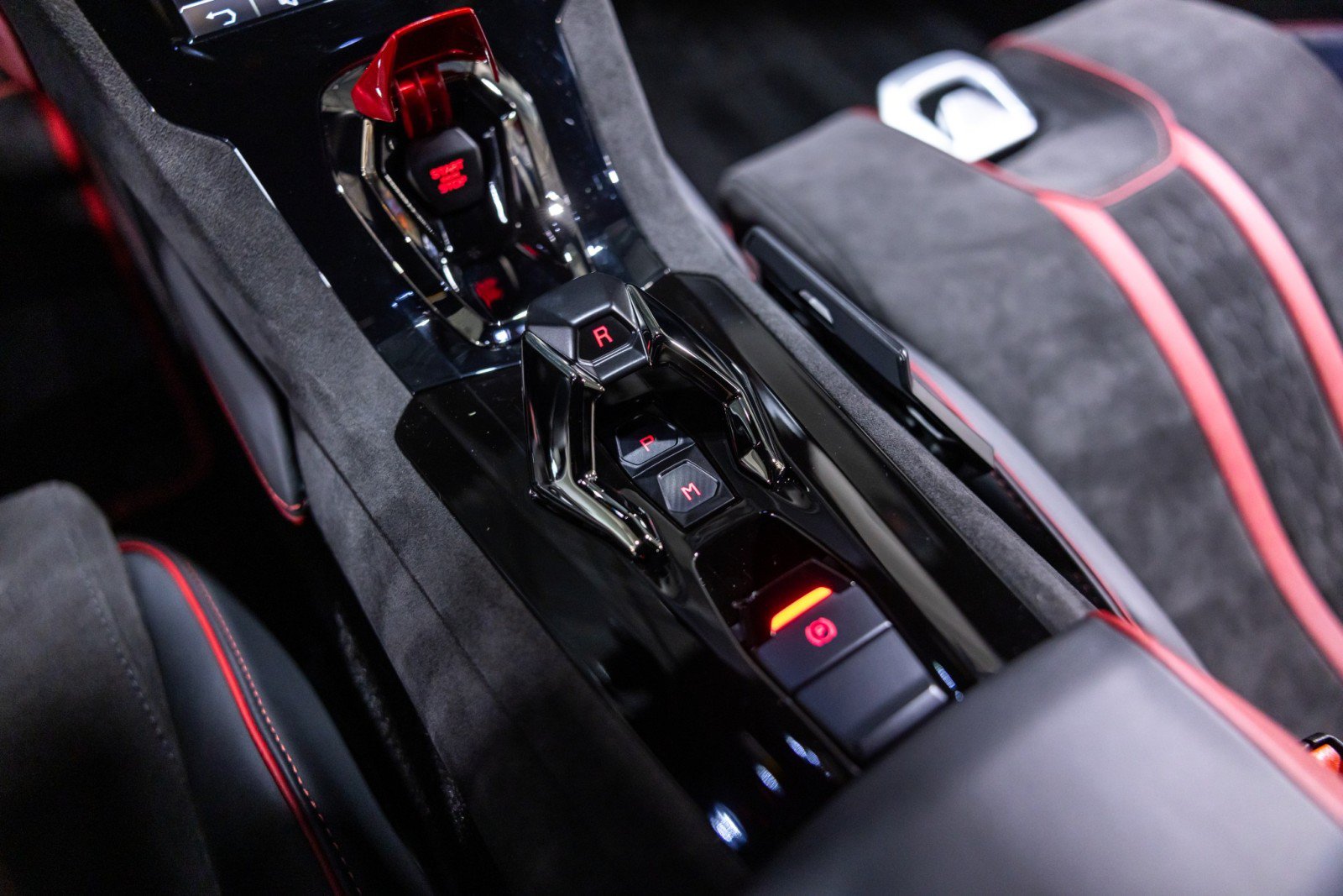 Used 2024 Lamborghini Huracan Tecnica RWD image 46