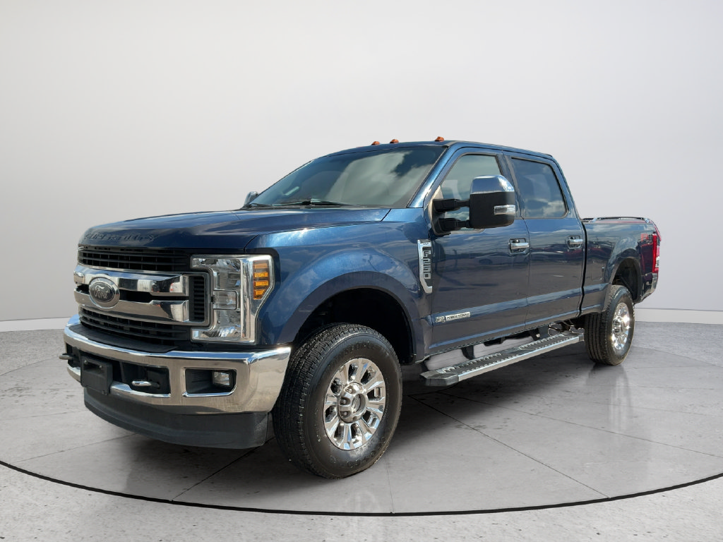 Used 2018 Ford F250 XLT w/ XLT Premium Package AWD/4WD image 3