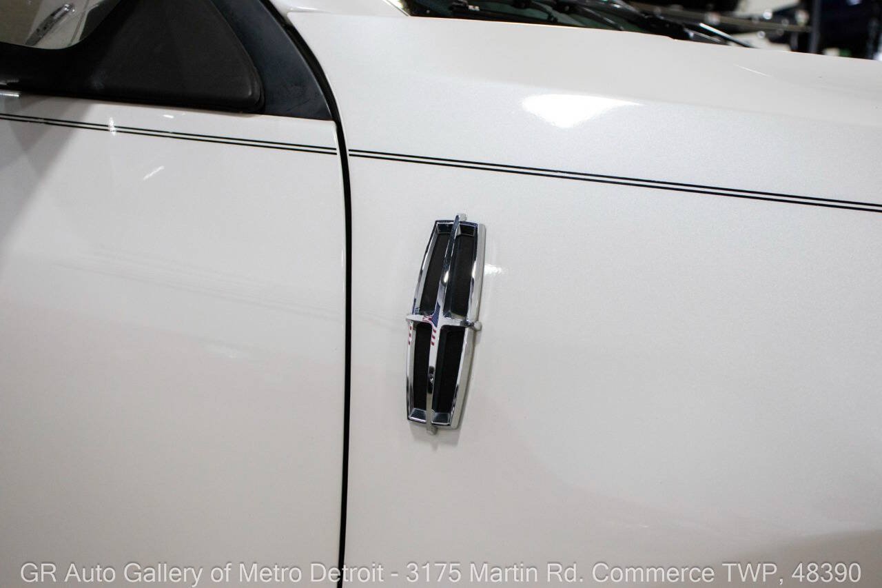 Used 2012 Lincoln MKZ FWD image 34