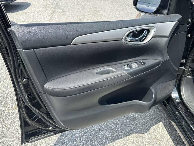 Used 2015 Nissan Sentra SV FWD image 16