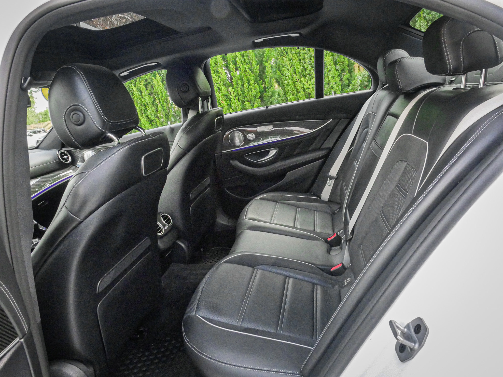 Used 2019 Mercedes-Benz E 63 AMG S image 31