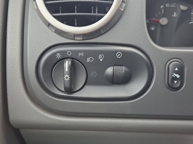 Used 2004 Ford Expedition Eddie Bauer RWD image 24