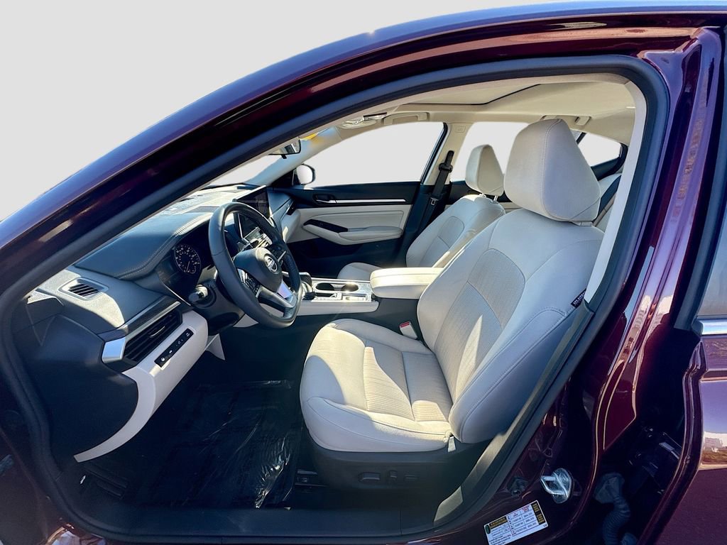 Used 2023 Nissan Altima 2.5 SV w/ SV Premium Package image 22