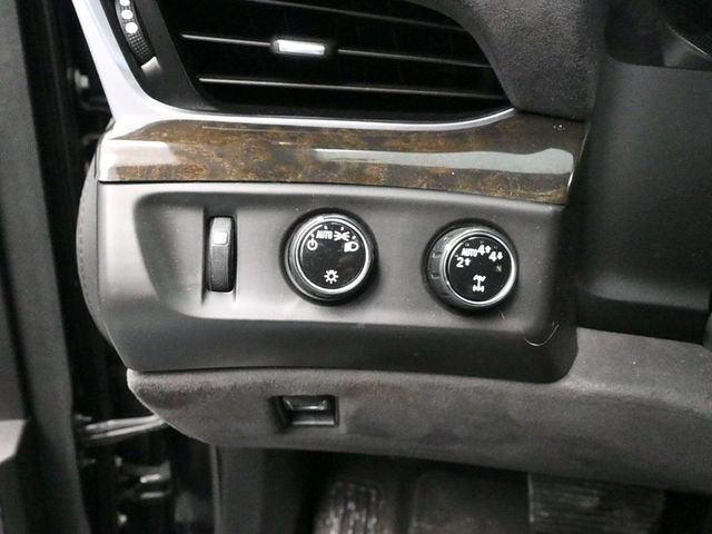 Used 2020 Cadillac Escalade ESV Platinum w/ Escalade Sport Edition image 11