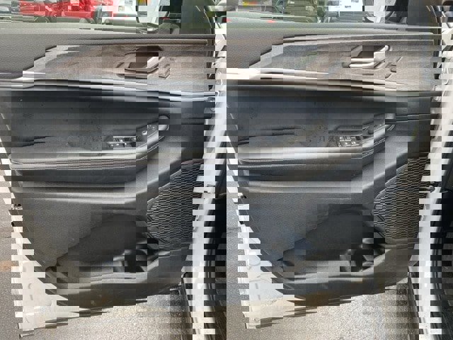 Used 2023 Jeep Grand Cherokee Limited w/ Black Appearance Package image 16