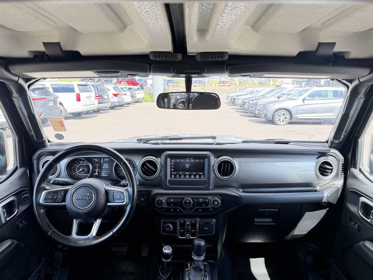 Used 2020 Jeep Wrangler Unlimited Sahara AWD/4WD image 20