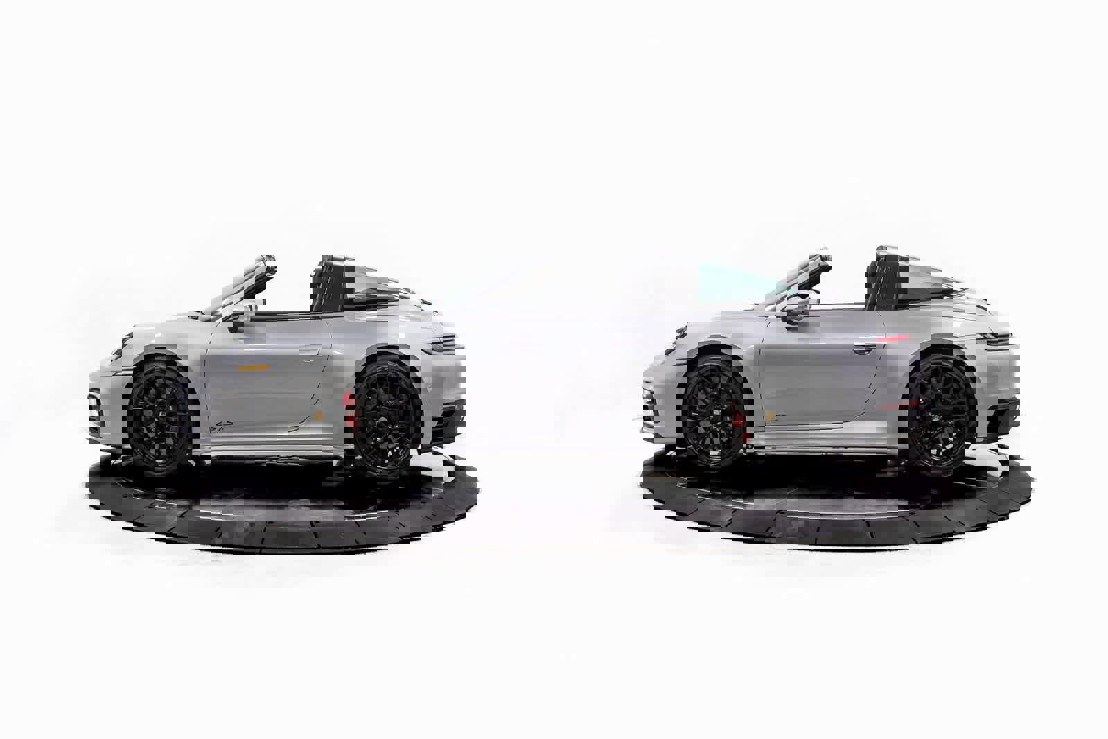 Used 2024 Porsche 911 Targa 4 GTS image 2