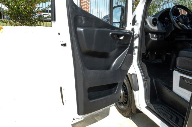 Used 2021 Mercedes-Benz Sprinter 3500 image 33