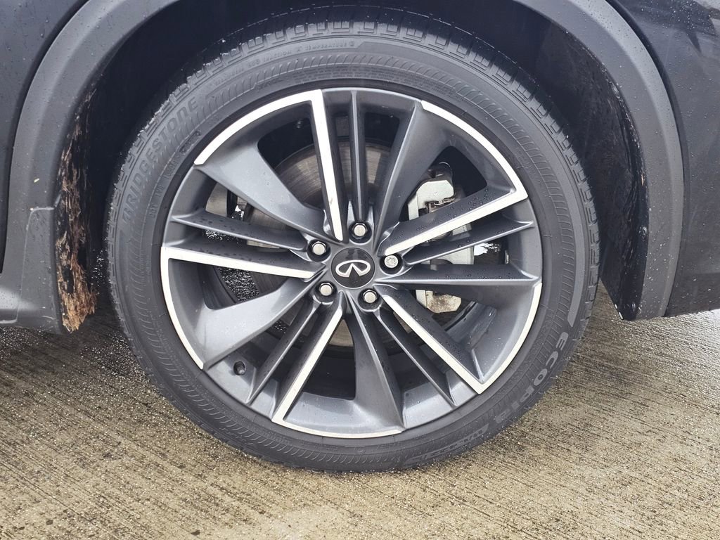 Certified 2024 INFINITI QX55 Essential image 17