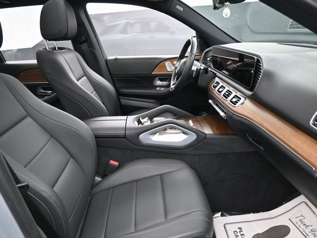 Used 2025 Mercedes-Benz GLE 450e GLE 450e w/ Winter Package image 39