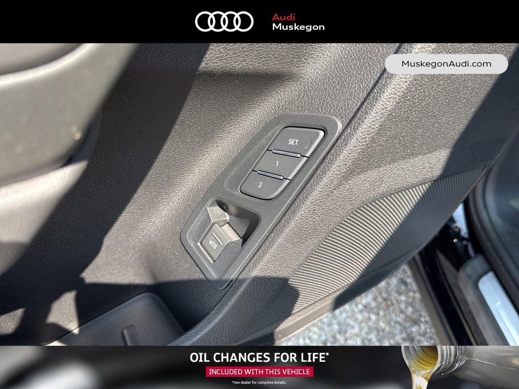 New 2025 Audi Q3 2.0T Premium image 11