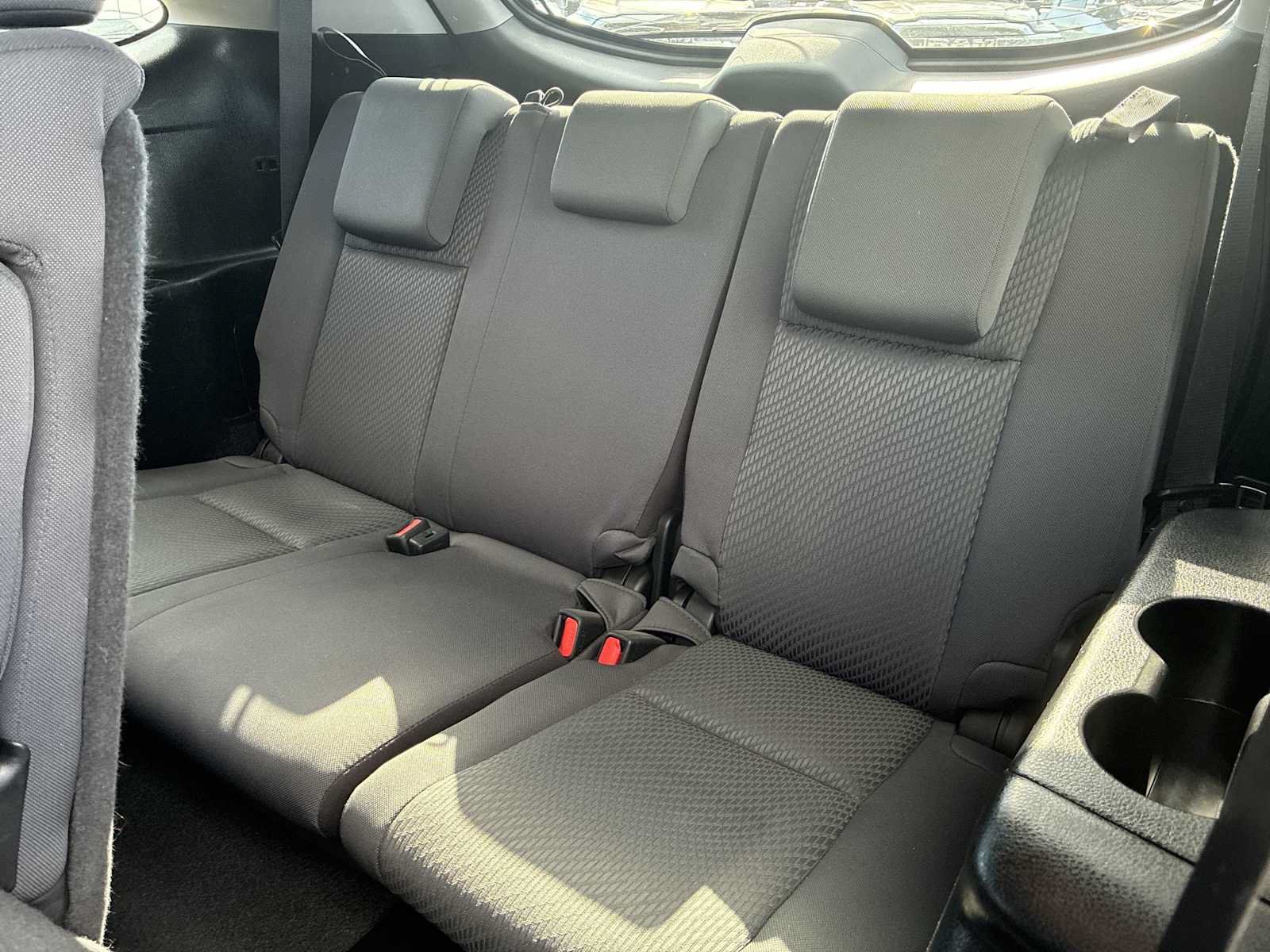 Used 2019 Toyota Highlander LE AWD/4WD image 24