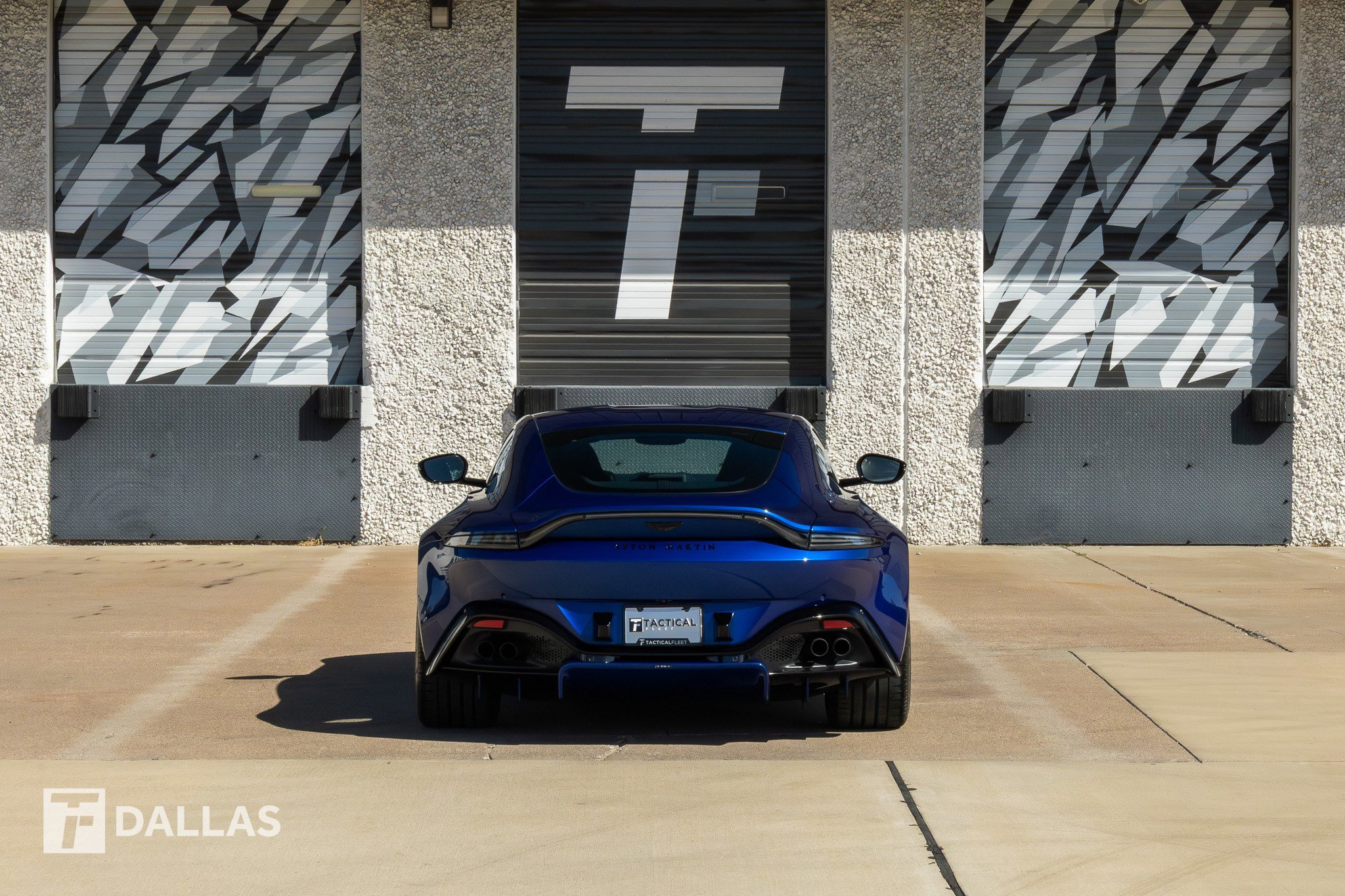 Used 2023 Aston Martin V8 Vantage Coupe image 13