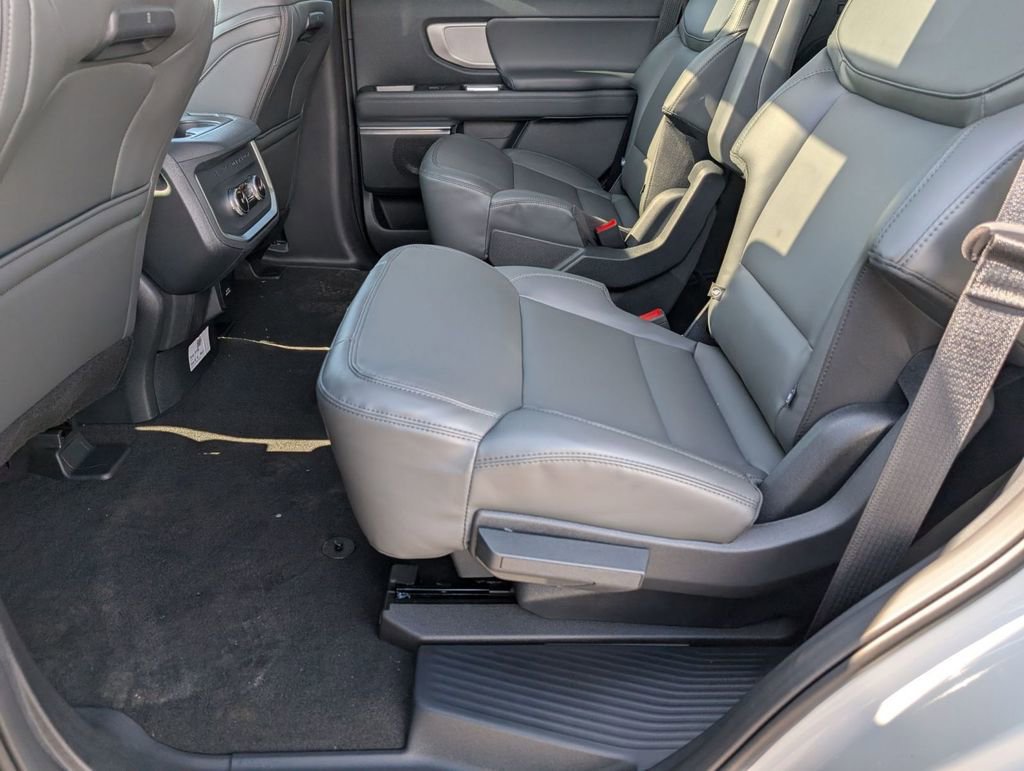 New 2026 Ford Expedition Active image 50