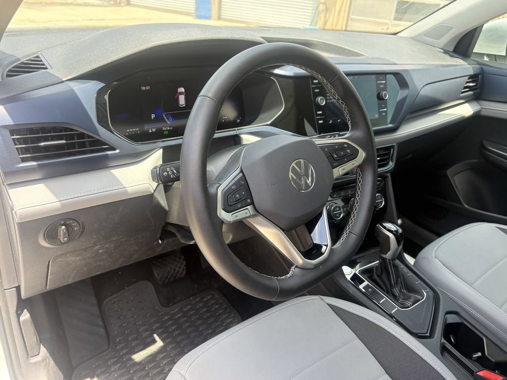 Used 2024 Volkswagen Taos SE FWD image 15