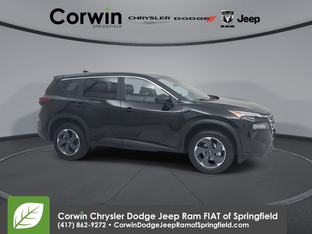 Used 2025 Nissan Rogue SV image 1