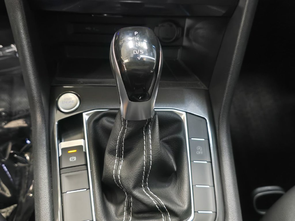 Used 2024 Volkswagen Tiguan SE FWD image 19