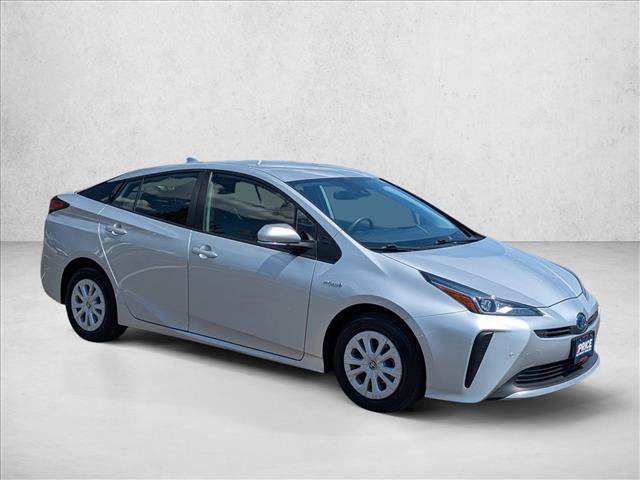 Used 2022 Toyota Prius LE FWD video 3