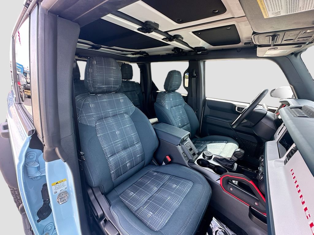 Used 2025 Ford Bronco Heritage Edition AWD/4WD image 28